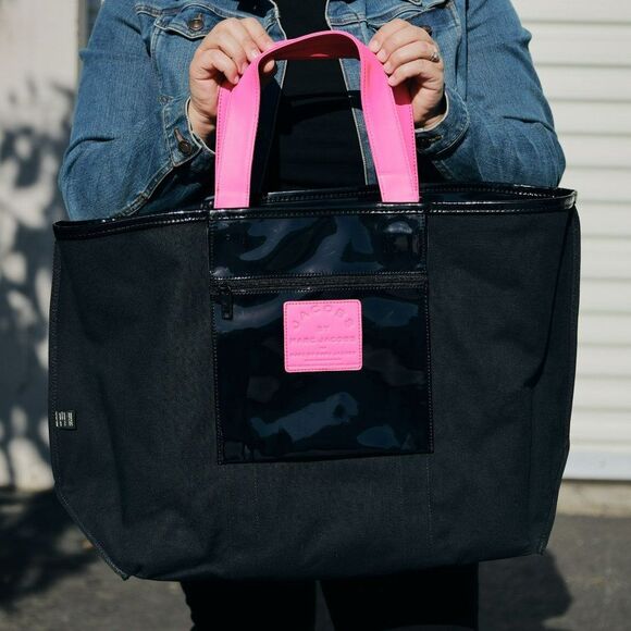 NWT Marc by Marc Jacobs Patent Reversible Beach Tote Black Pink - Picture 4 of 5